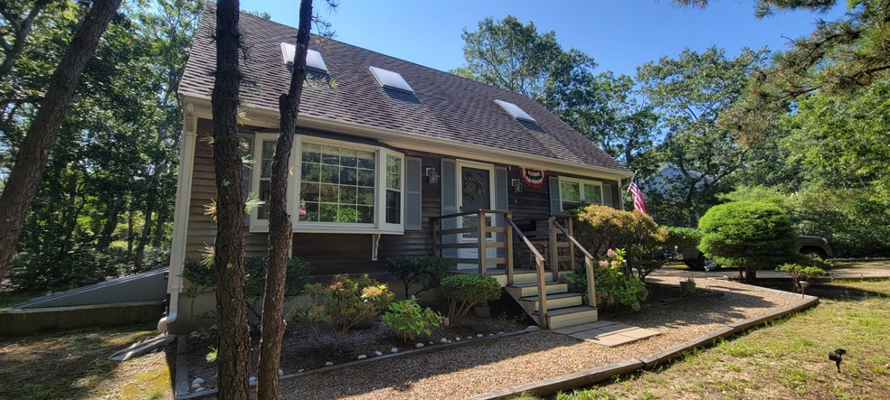 5 Teaberry Ln, Edgartown, MA 02539 - photo 1