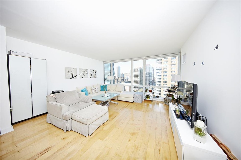 Crystal Point unit C1708, Jersey City, NJ 07302 - photo 1