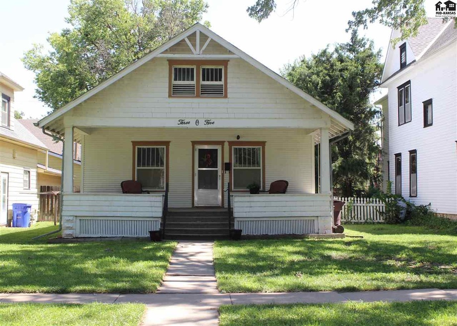 West facing front of the house