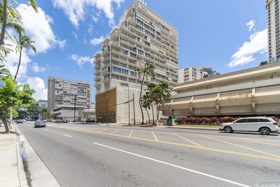 Sunset Towers unit 1702, Honolulu, HI 96814 - photo 1