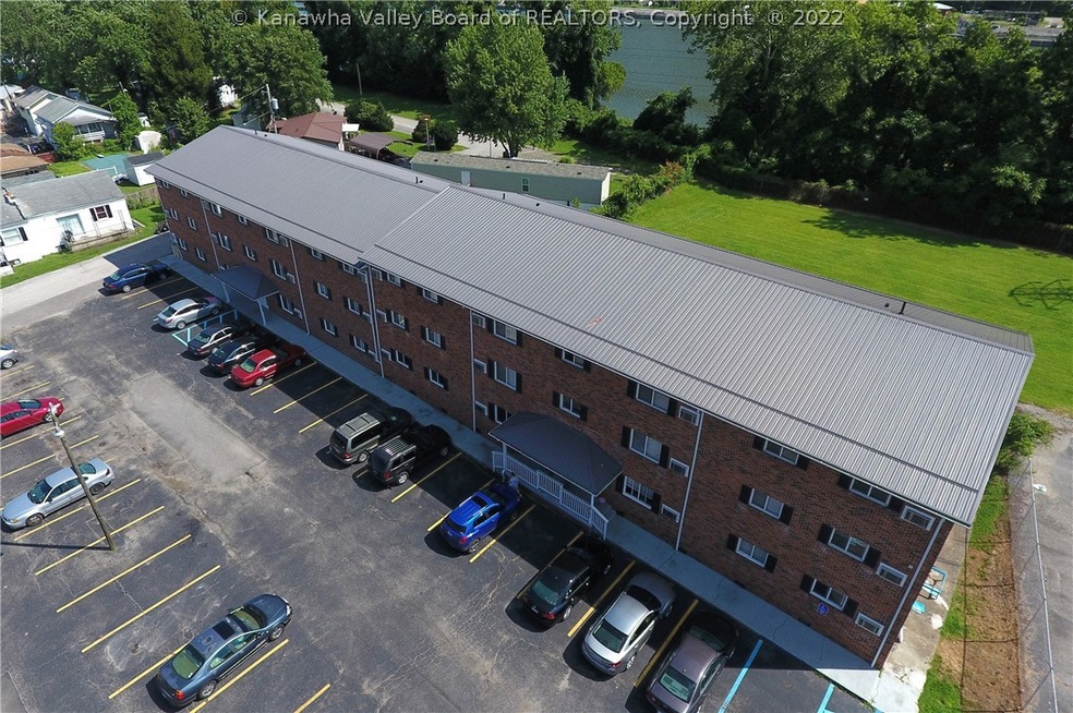 9100 California Ave, Charleston, WV 25315 - photo 1