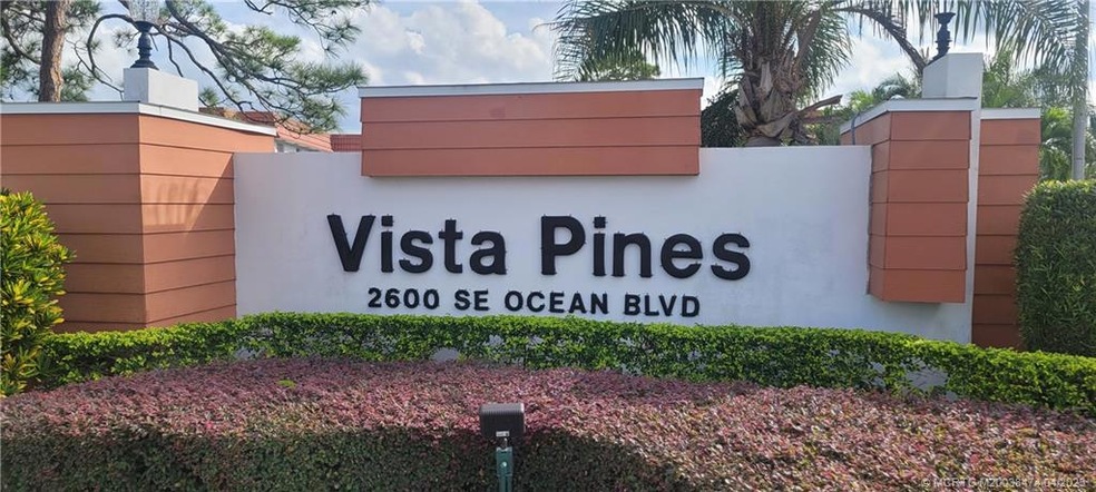 Vista Pines Community