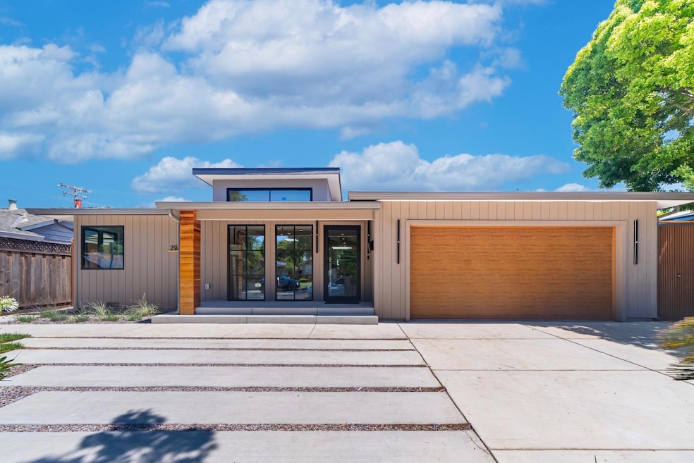 Sold $3,428,800 • Co-Listing Agent