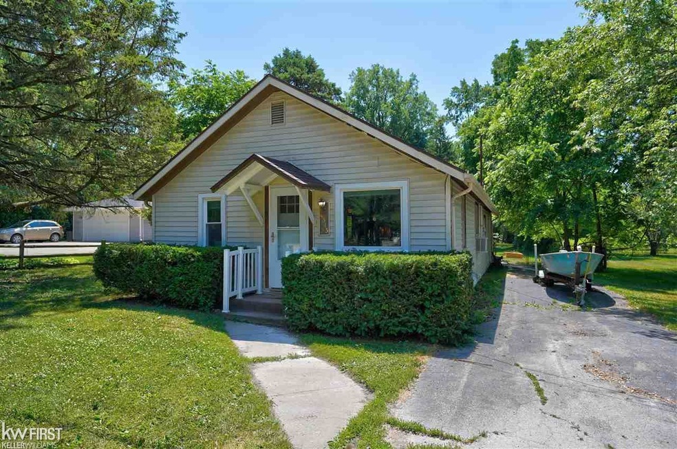 4313 Calkins Rd, Flint, MI 48532 - photo 1