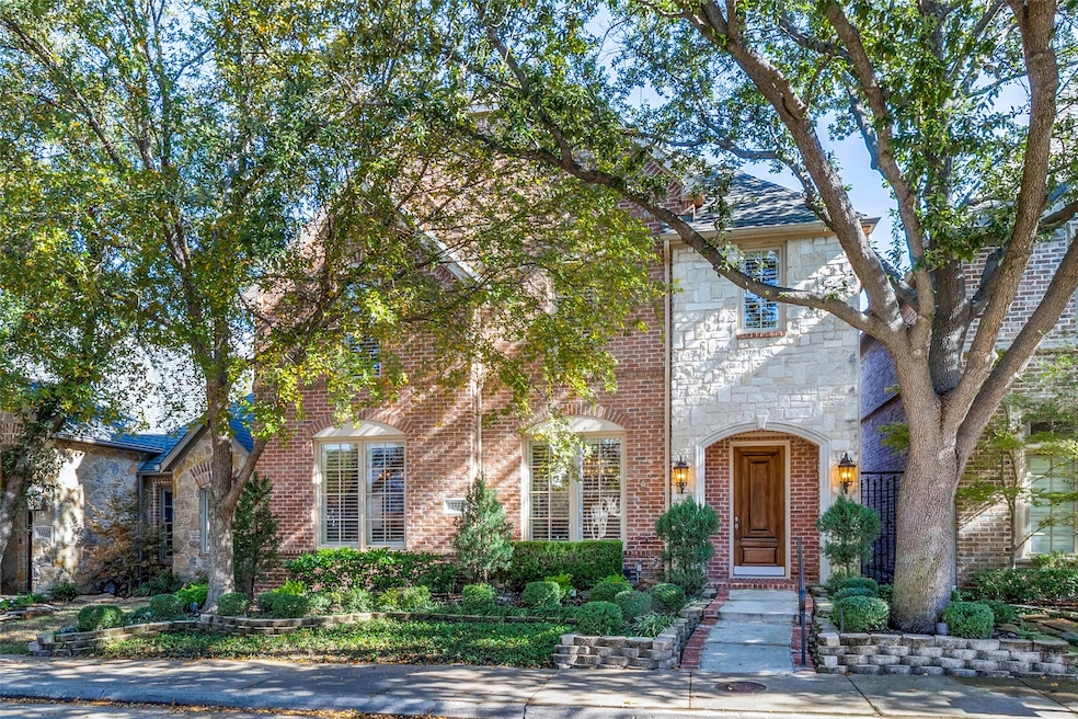 Pending $1,295,000 • Co-Listing Agent