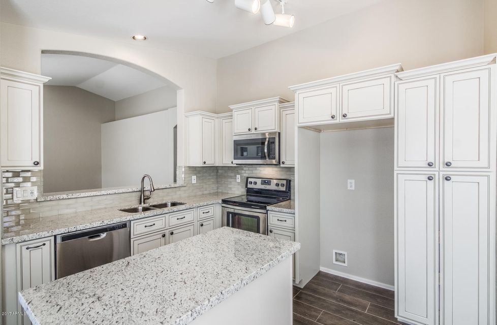 1743 E Cheyenne St Gilbert AZ-large-006-