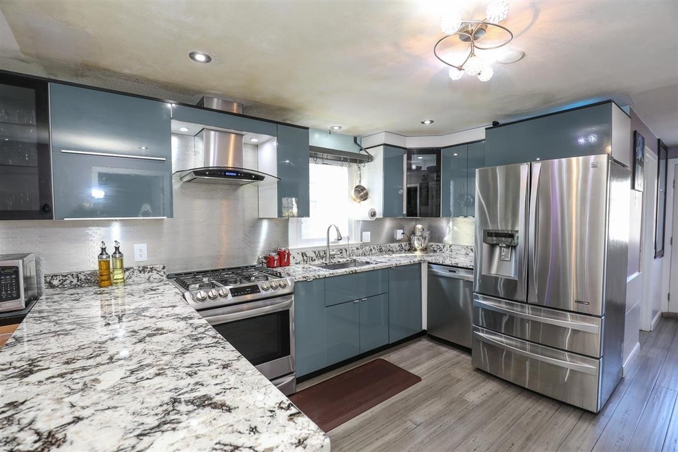 20 Hazel Ave, Nashua, NH 03062 - photo 1