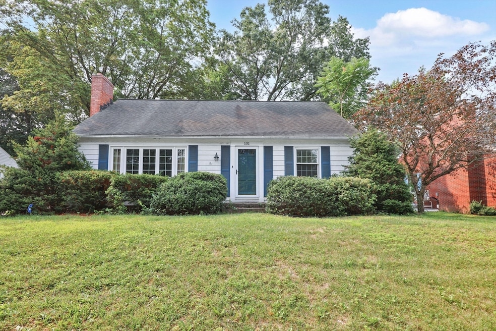 101 Fenimore Blvd, Springfield, MA 01108 - photo 1