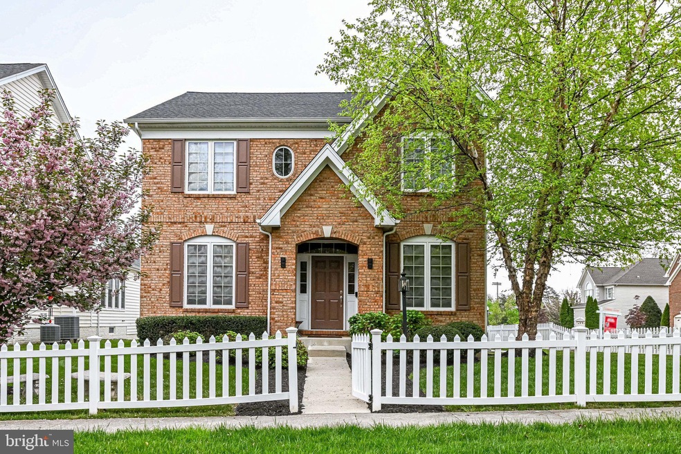 25289 Doolittle Ln, Chantilly, VA 20152 - photo 1