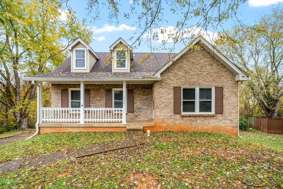 626 Bay Ln, Clarksville, TN 37042 - photo 1