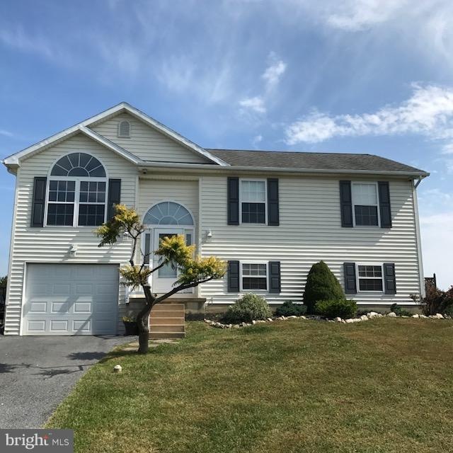 175 Universe Dr, Martinsburg, WV 25404 - photo 1