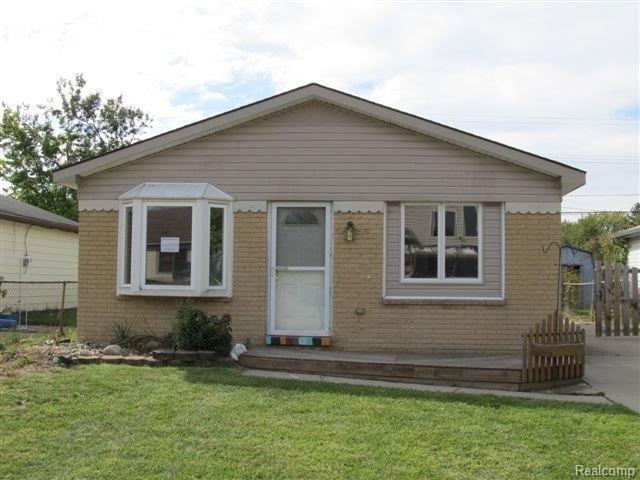 261-922030 front elevation b.JPG
