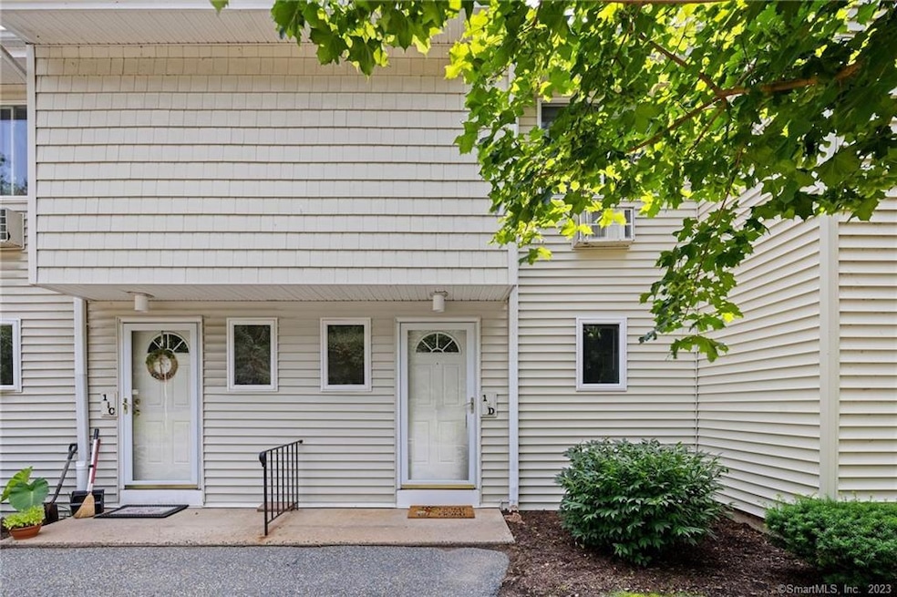 220 Main St unit 1D, New Hartford, CT 06057 - photo 1