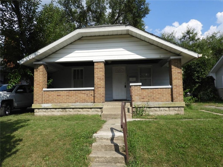 907 N Gladstone Ave, Indianapolis, IN 46201 - photo 1