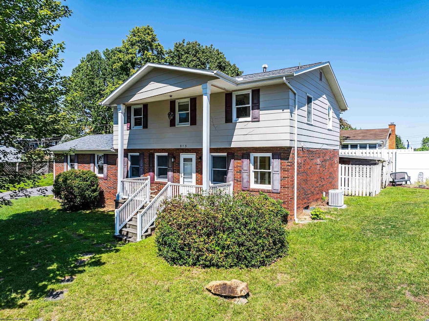 913 Briarwood Ct, Morgantown, WV 26505 - photo 1