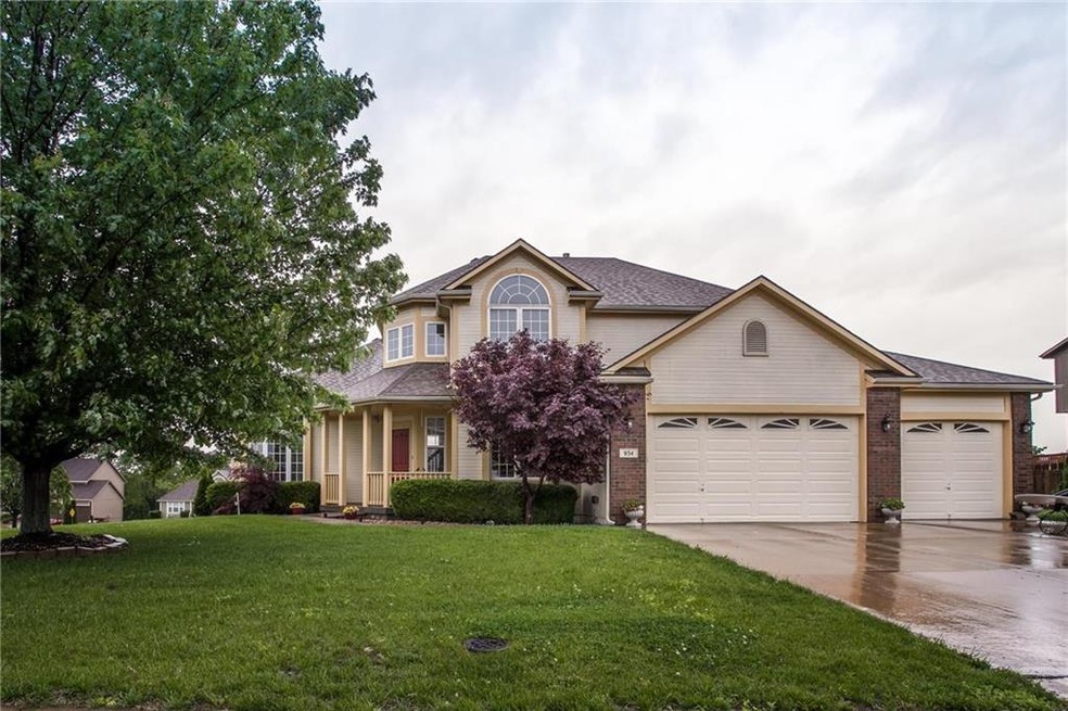 934 Hedge Apple Place, Raymore, MO 64083 - photo 1