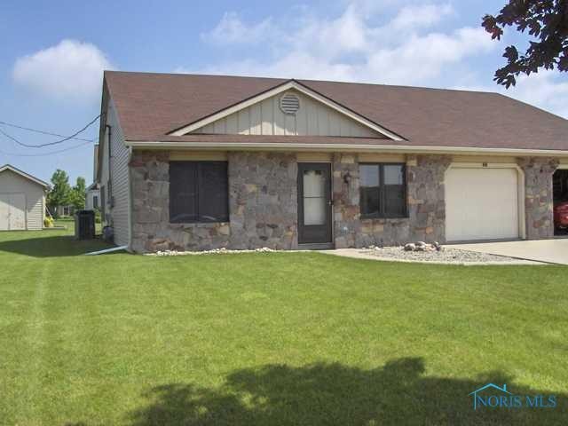 702 Murbach St, Archbold, OH 43502 - photo 1