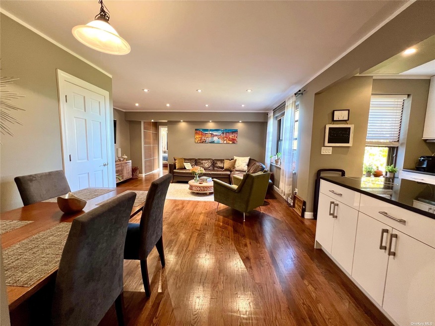 Ridgewood Gardens unit 5-B, Maspeth, NY 11378 - photo 1