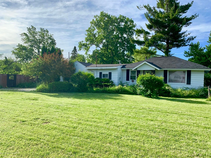2206 Herrick Dr, Lansing, MI 48911 - photo 1