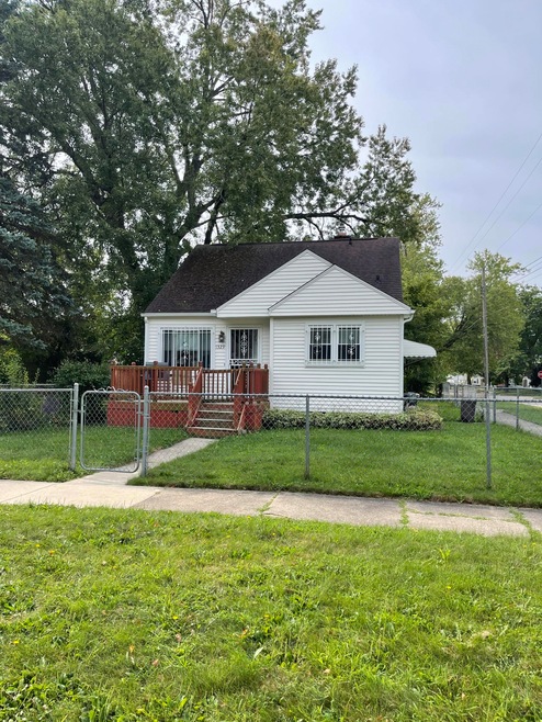 1329 Vermilya Ave, Flint, MI 48507 - photo 1