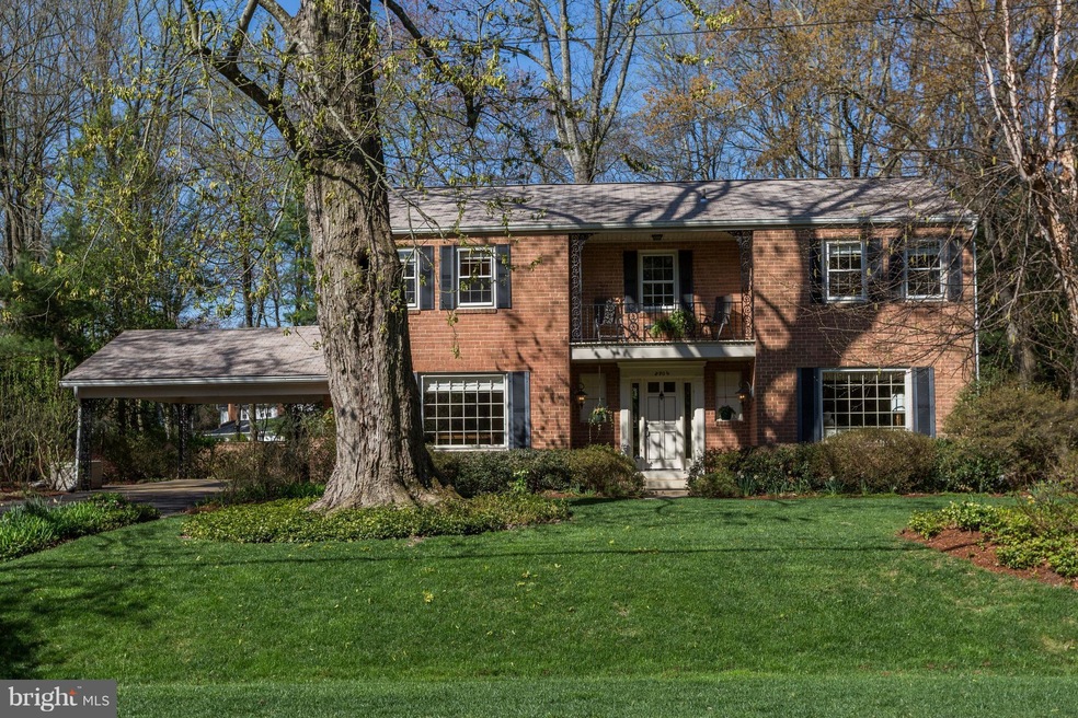 8906 Honeybee Ln, Bethesda, MD 20817 - photo 1