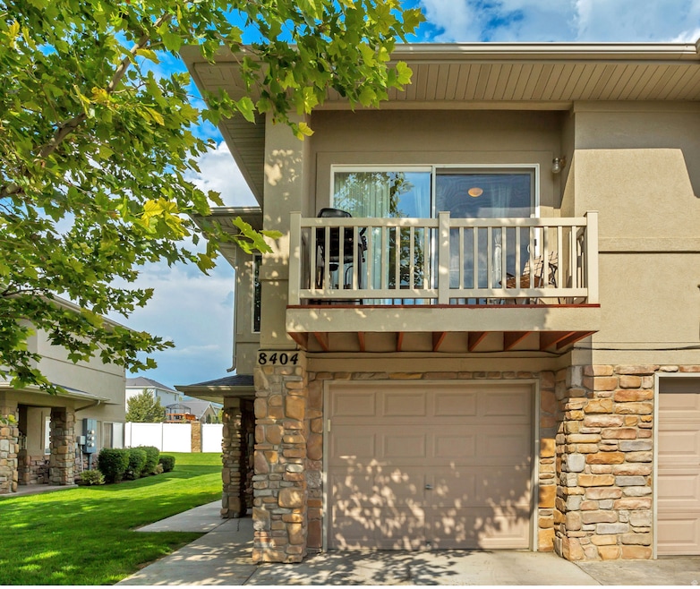 East facing balcony with Wasatch Views