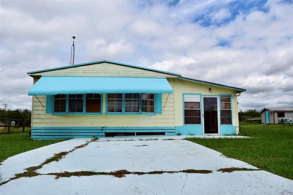 1807 E Claradge Ave, Avon Park, FL 33825 - photo 1