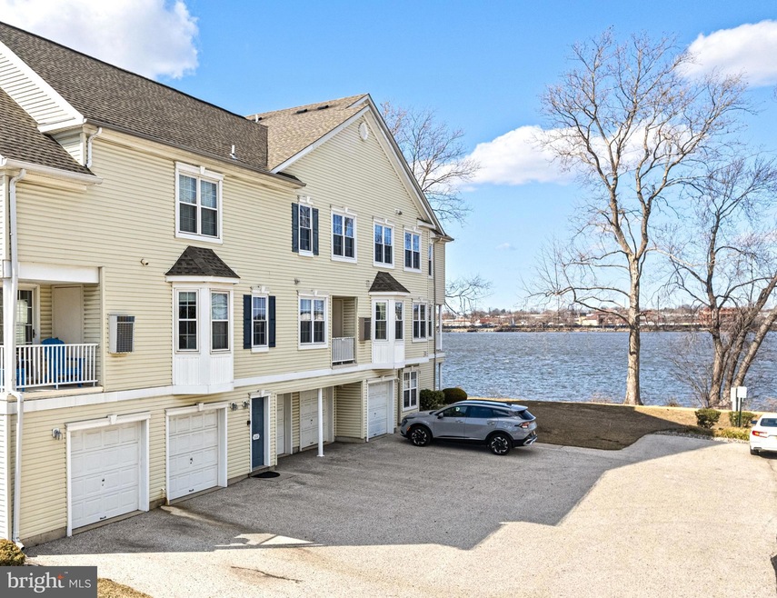 5608 Riverfront Dr, Palmyra, NJ 08065 - photo 1