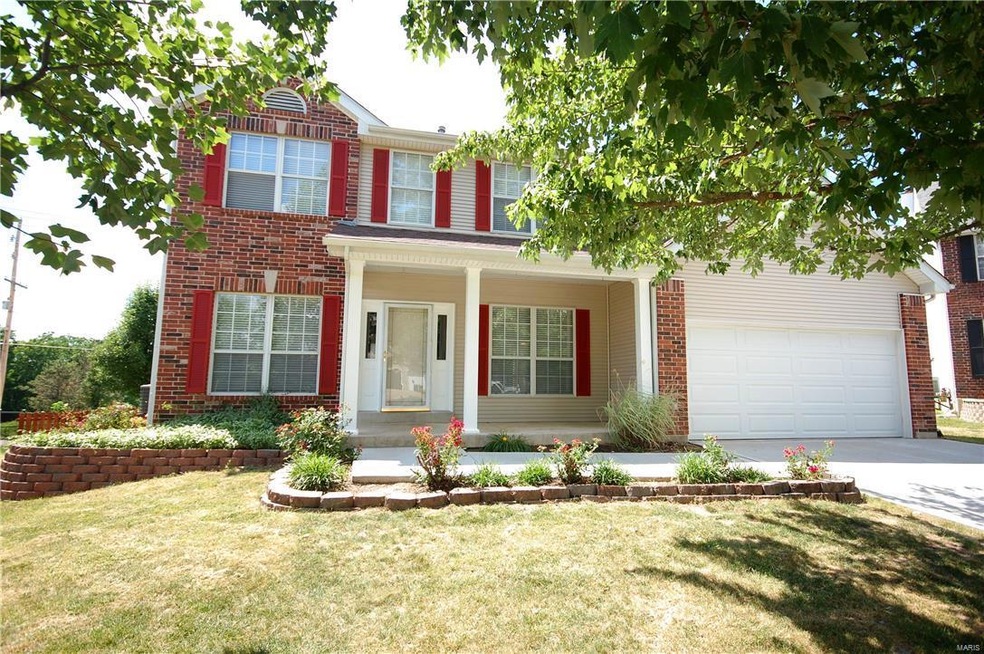 Beutiful 2 story on Cul-de-sac in sought after Twi