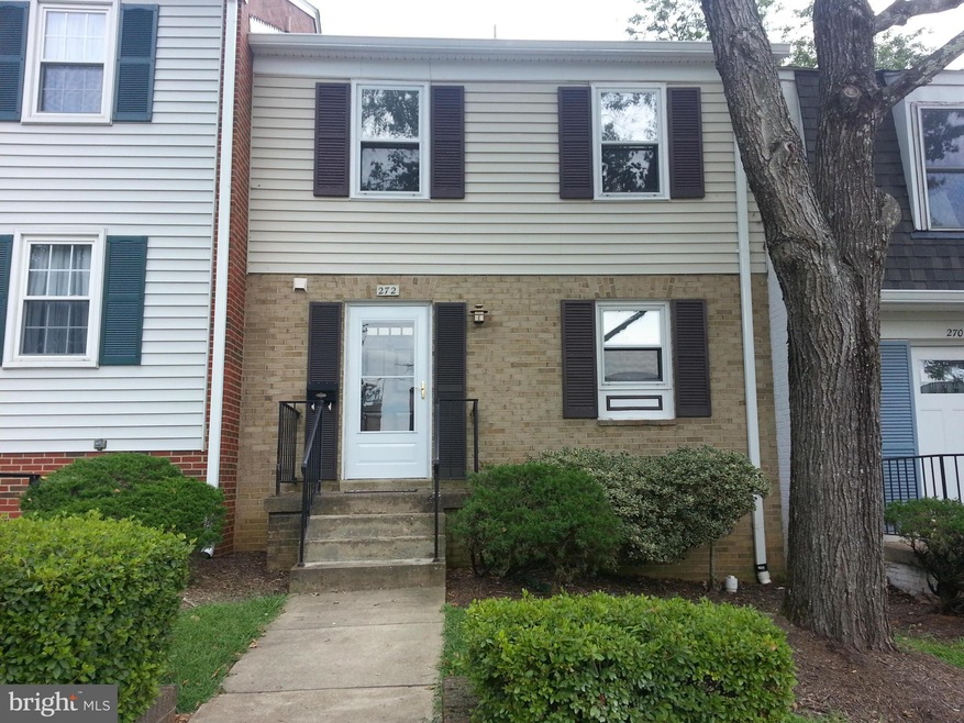 272 Fairfield Dr, Warrenton, VA 20186 - photo 1