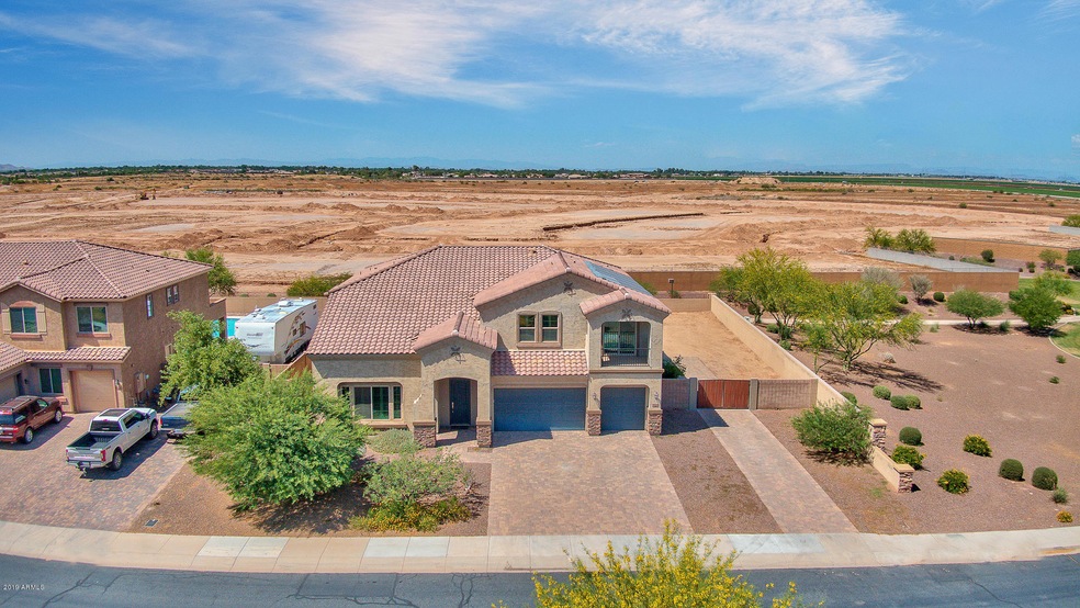 18152 W Minnezona Ave, Goodyear, AZ 85395 - photo 1