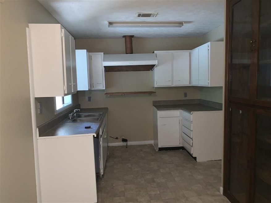 4534 Vinson Ave, Macon, GA 31206 - photo 1