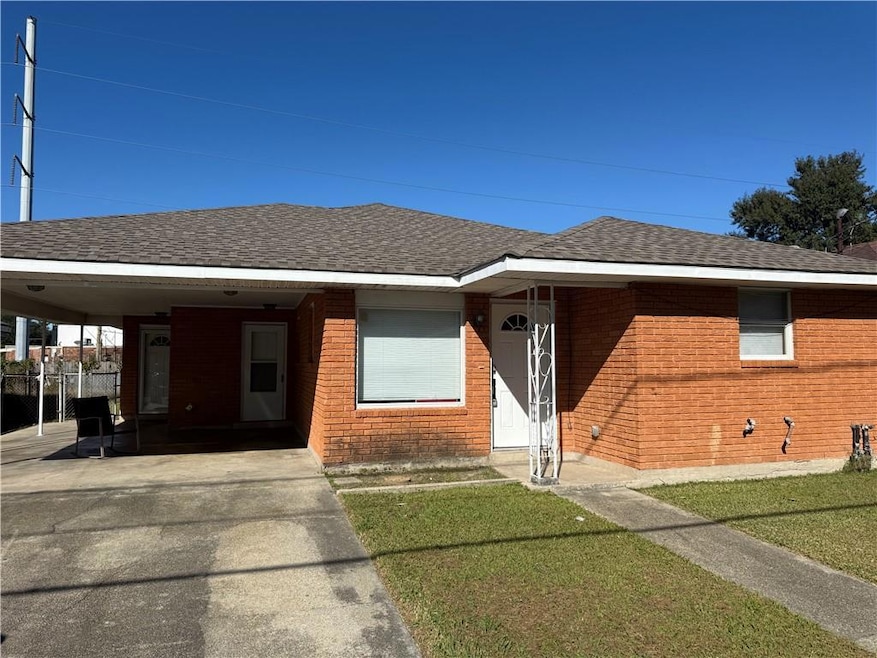 20 Packenham Ave, Chalmette, LA 70043 - photo 1