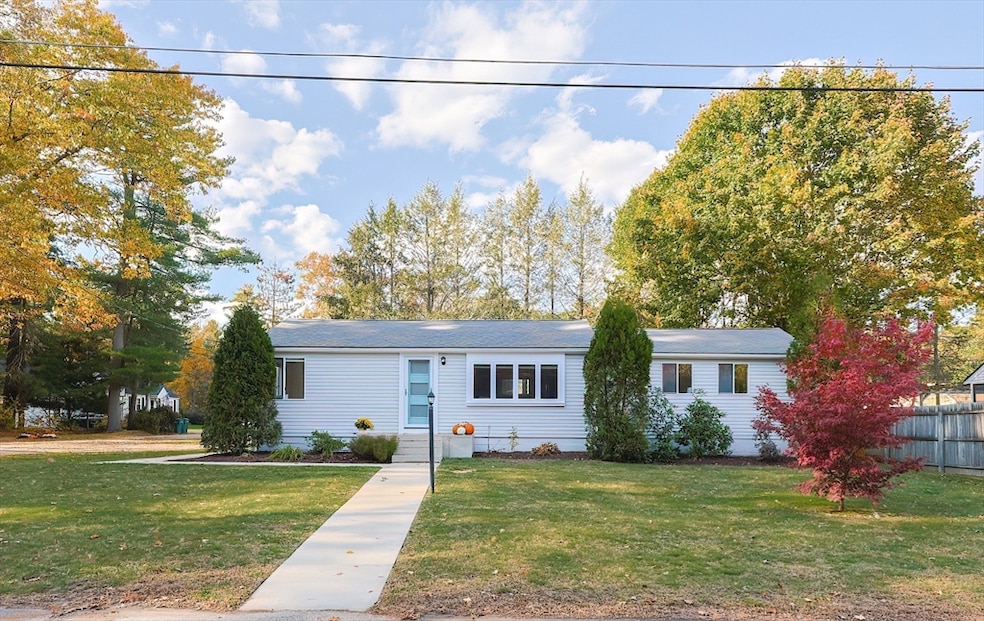 7 Meadow Way, Norton, MA 02766 - photo 1