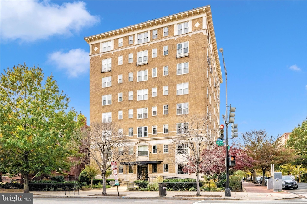 1750 16th St NW unit 4, Washington, DC 20009 - photo 1