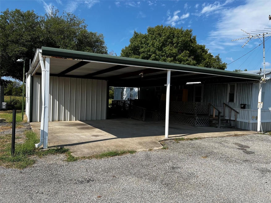 7687 NW Hwy 11, Randolph, TX 75475 - photo 1