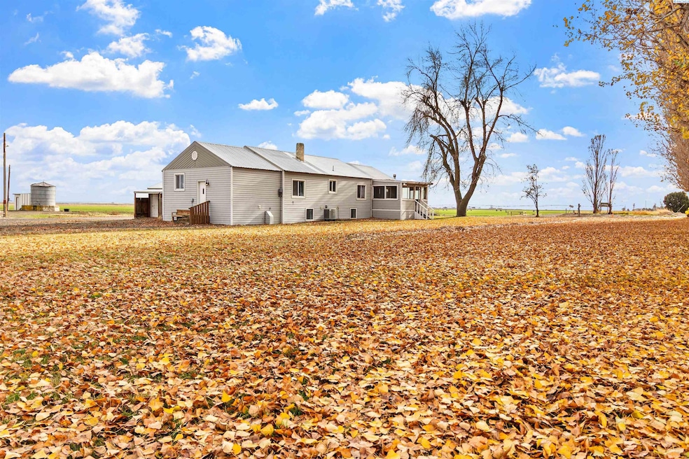 1510 Dilling Rd, Connell, WA 99326 - photo 1