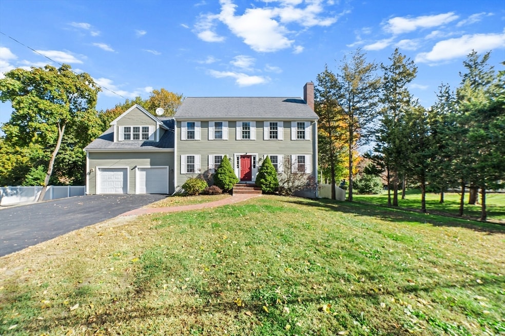 34 Maple St, Kingston, MA 02364 - photo 1