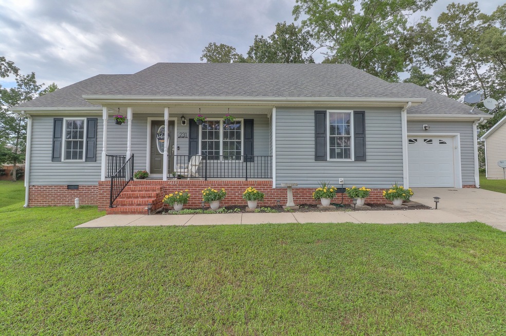 231 Indian Springs Cir, Manchester, TN 37355 - photo 1