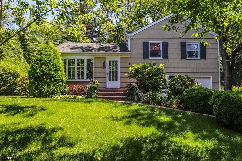 53 Lakeview Ave, Clinton, NJ 08809 - photo 1