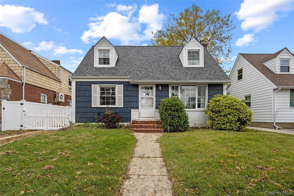 For Sale $1,180,000 • Co-Listing Agent