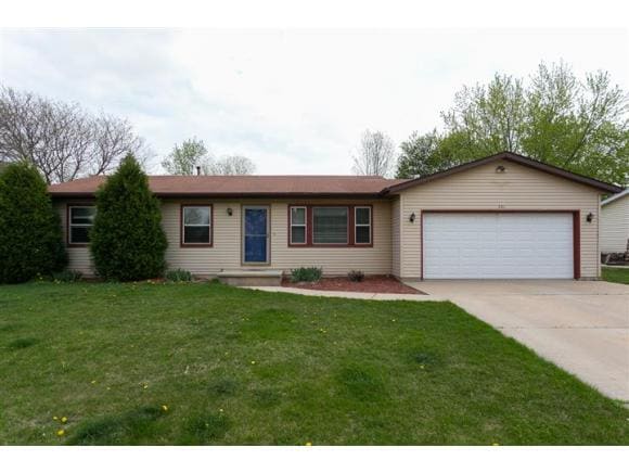 201 Fairway St, Combined Locks, WI 54113 - photo 1