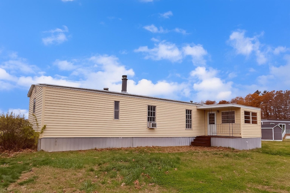 200 Sherwood Glen, Somersworth, NH 03878 - photo 1