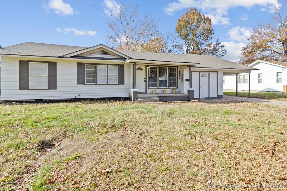 218 S Harris St, Pryor, OK 74361 - photo 1