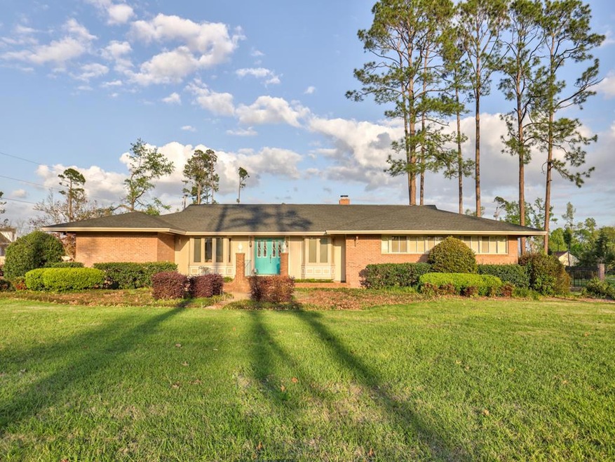 611 S Morris Ave, Donalsonville, GA 39845 - photo 1