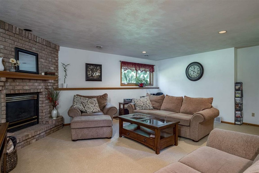 3 Chappell Ct, Appleton, WI 54914 - photo 1