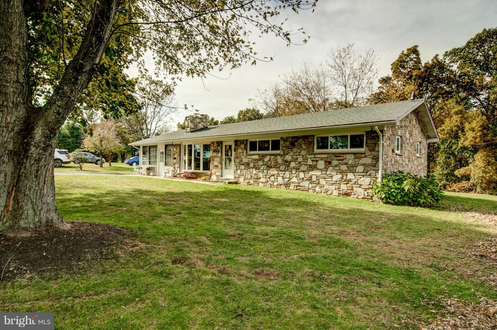 2952 Manchester Baptist Church Rd, Manchester, MD 21102 - photo 1