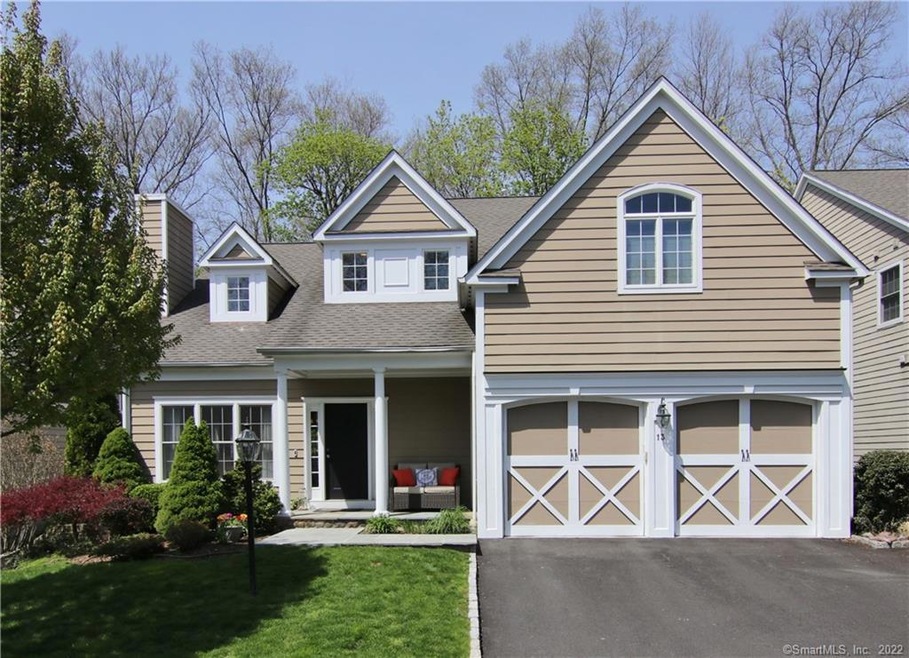 154 Pepper Ridge Rd unit 13, Stamford, CT 06905 - photo 1