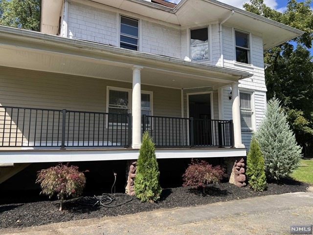 56 Myrtle Ave unit 1, Allendale, NJ 07401 - photo 1