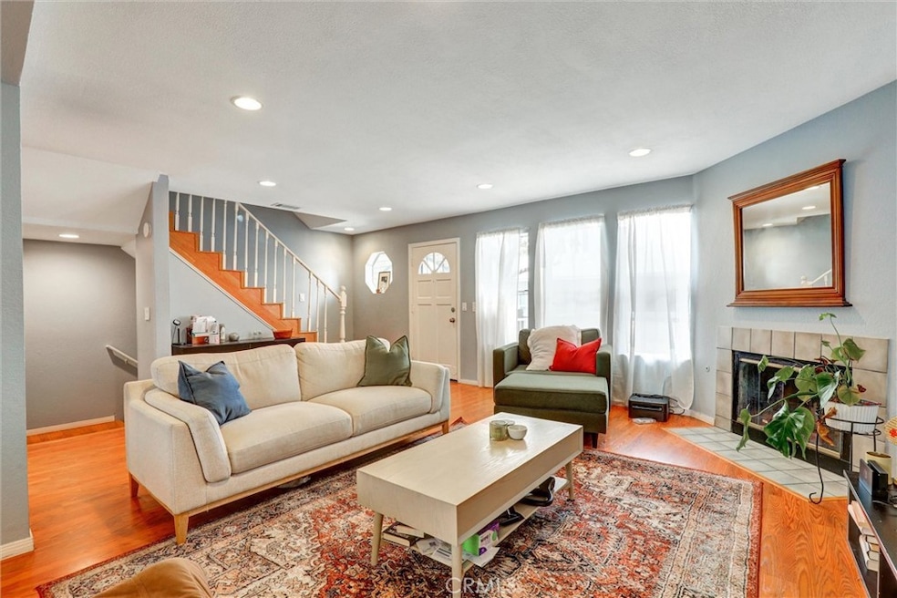 533 Walnut Ave unit 7, Long Beach, CA 90802 - photo 1